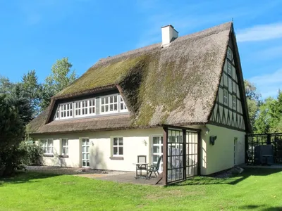 Search and Stay destination Altenkirchen, MV - Germany from AU$ 151. Bela 2