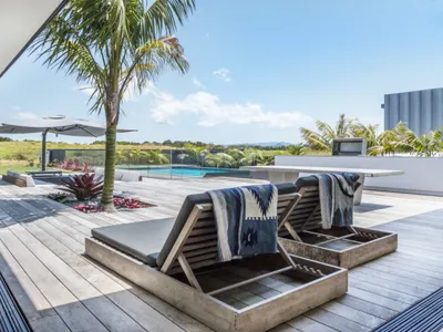 Search and Stay destination Omaha, Auckland - New Zealand from AU$ 1,860. Exclusive Luxury Family Retreat