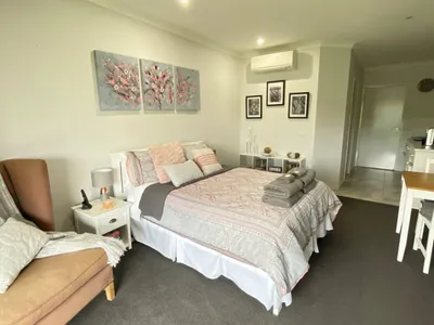Search and Stay destination Axedale, VIC - Australia from AU$ 180. River Gardens Axedale B&B - Motel Room