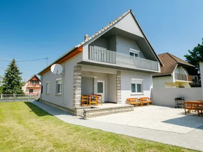 Search and Stay destination Balatonfenyves, Hungary from AU$ 440. Pioneer