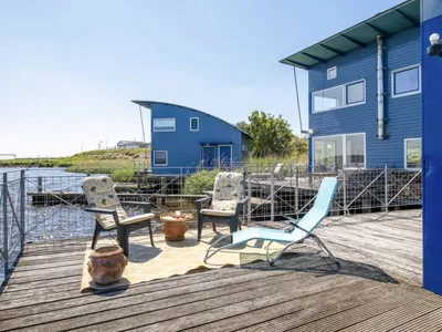 Search and Stay destination Eanjum, FR - Netherlands from AU$ 291. Rietwoning 17