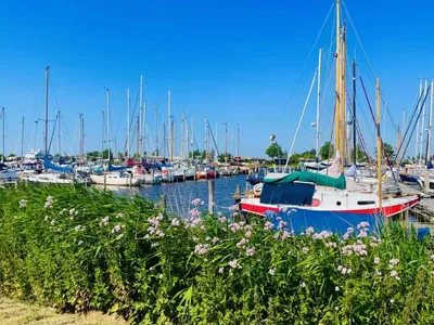 Search and Stay destination Eanjum, FR - Netherlands from AU$ 319. Jachthaven Oostmahorn