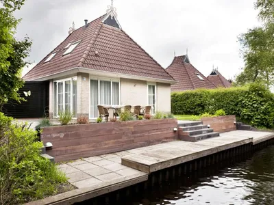 Search and Stay destination Earnewald, FR - Netherlands from . Bungalowpark It Wiid