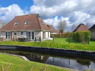 Search and Stay destination Earnewald, FR - Netherlands from . Bungalowpark It Wiid