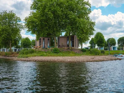 Search and Stay destination Maurik, GE - Netherlands from AU$ 465. Tiny River House