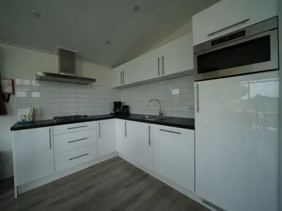 Search and Stay destination Dordrecht, ZH - Netherlands from AU$ 364. Pavilion Hottub 4