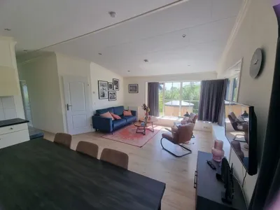 Search and Stay destination Dordrecht, ZH - Netherlands from AU$ 409. Hackfort Hottub 6