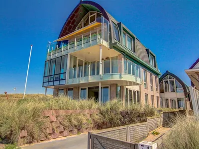 Search and Stay destination Egmond aan Zee, NH - Netherlands from AU$ 957. De Zeeparel