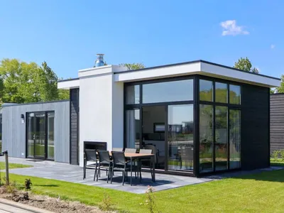 Search and Stay destination Nieuwvliet, ZE - Netherlands from AU$ 355. Cube Exclusif Plus 6