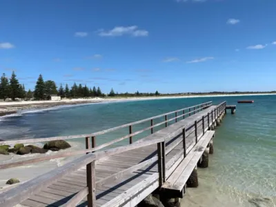 Search and Stay destination Middleton Beach, WA - Australia from AU$ 240. Middleton Beach Front Apartment - Unit 2