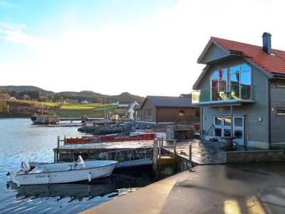 Search and Stay destination Huglo, Vestland - Norway from AU$ 126. Jektastøo (FJH660)