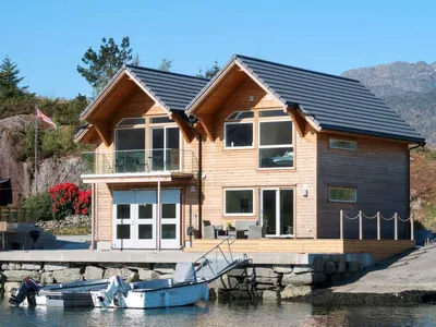 Search and Stay destination Huglo, Vestland - Norway from AU$ 112. Gurevika (FJH663)