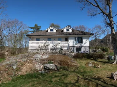 Search and Stay destination Nordtveitgrend, Vestland - Norway from AU$ 182. Villa Hjartnes (FJH676)