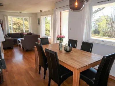 Search and Stay destination Nordtveitgrend, Vestland - Norway from AU$ 182. Villa Hjartnes (FJH676)