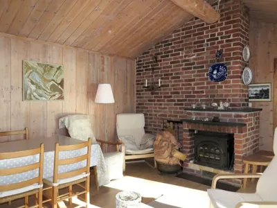 Search and Stay destination Nordtveitgrend, Vestland - Norway from AU$ 98. Hjartnesvika (FJH662)