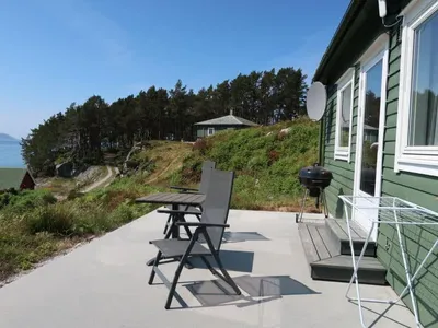 Search and Stay destination Hyllestad Municipality, Vestland - Norway from AU$ 133. Sognesjön (FJS128)