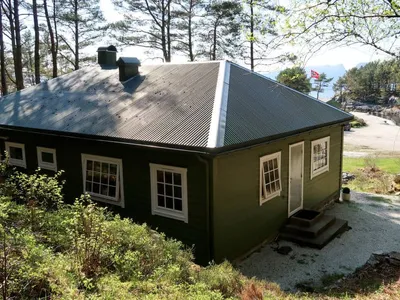 Search and Stay destination Hyllestad Municipality, Vestland - Norway from AU$ 172. Solsvika (FJS125)