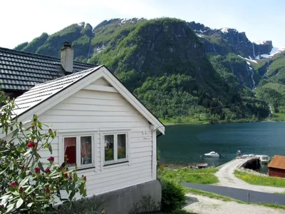 Search and Stay destination Vik i Sogn, Vestland fylke - Norway from AU$ 118. Indresfjord (FJS615)