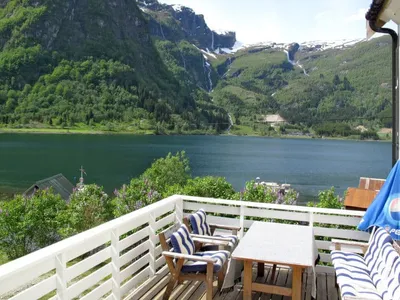 Search and Stay destination Vik i Sogn, Vestland fylke - Norway from AU$ 118. Indresfjord (FJS615)