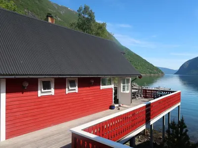 Search and Stay destination Vik i Sogn, Vestland - Norway from AU$ 134. Njord (FJS603)