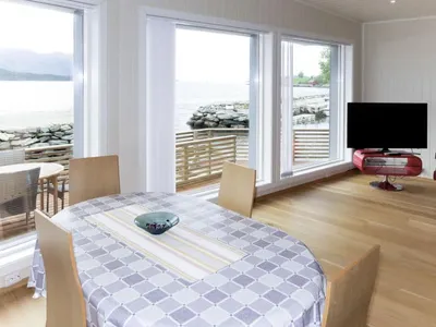 Search and Stay destination Naustdal, Vestland - Norway from AU$ 164. Fagernipa (FJS557)