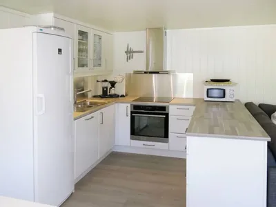 Search and Stay destination Lyngdal, Agder - Norway from AU$ 153. Espeøya (SOW045)