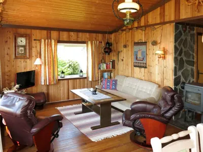 Search and Stay destination Lyngdal, Agder - Norway from AU$ 120. Jannebu (SOW125)