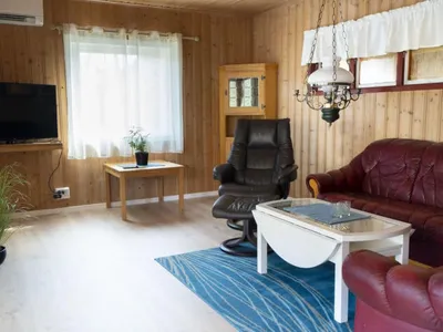 Search and Stay destination Balestrand, Vestland - Norway from AU$ 147. Raumelen (FJS018)