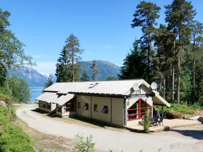 Search and Stay destination Balestrand, Vestland - Norway from AU$ 134. Veganeset II (FJS295)