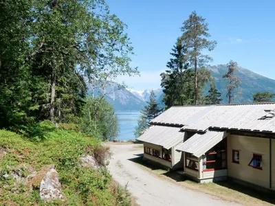 Search and Stay destination Balestrand, Vestland - Norway from AU$ 127. Veganeset I (FJS294)