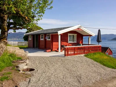 Search and Stay destination Balestrand, Vestland - Norway from AU$ 125. Naustvollen (FJS123)