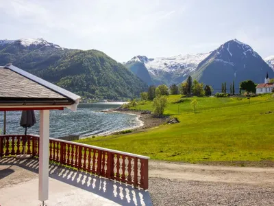 Search and Stay destination Balestrand, Vestland - Norway from AU$ 125. Naustvollen (FJS123)