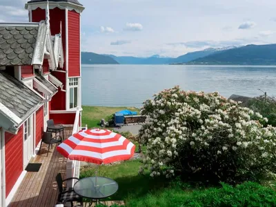 Search and Stay destination Balestrand, Vestland - Norway from AU$ 146. Villa Lorna (FJS026)