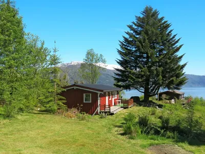 Search and Stay destination Balestrand, Vestland - Norway from AU$ 107. Haugen (FJS024)