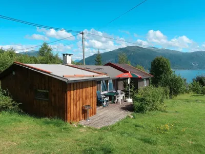 Search and Stay destination Balestrand, Vestland - Norway from AU$ 134. Skåsheim (FJS023)