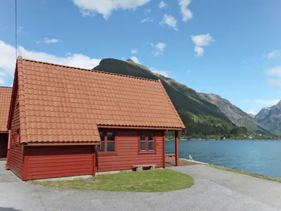 Search and Stay destination Balestrand, Vestland - Norway from AU$ 250. Elghytta (FJS006)