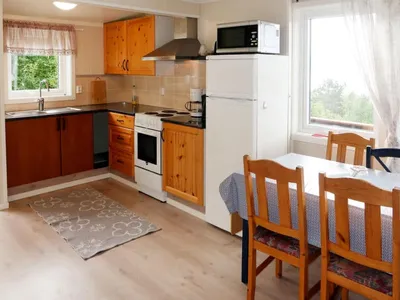 Search and Stay destination Sørbøvåg, Vestland - Norway from AU$ 95. Solbris (FJS146)