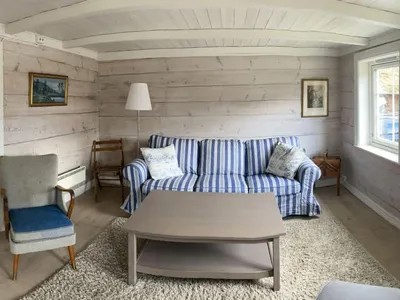 Search and Stay destination Kvås, Agder - Norway from AU$ 131. Solskinn (SOW037)