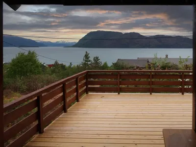 Search and Stay destination Kysnesstrand, Vestland - Norway from AU$ 100. Trefall (FJH520)