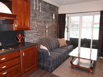 Search and Stay destination Uggdal, Vestland - Norway from AU$ 167. Heningen (FJH602)