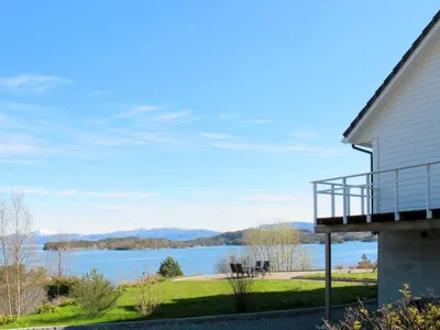 Search and Stay destination Lundegrend, Vestland - Norway from AU$ 104. Galanten (FJH609)