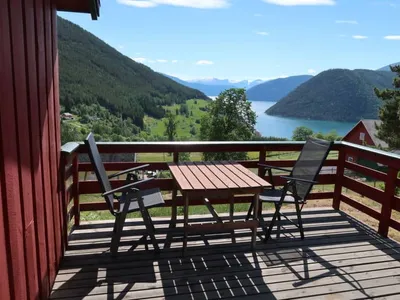 Search and Stay destination Kaupanger, Vestland - Norway from AU$ 148. Hammaren (FJS771)