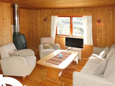 Search and Stay destination Kaupanger, Vestland - Norway from AU$ 148. Hammaren (FJS771)