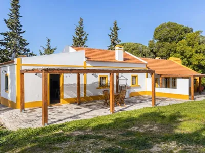 Search and Stay destination Monte da Volta, Setúbal - Portugal from AU$ 230. Quinta de Santa Emilia