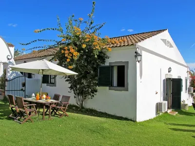 Search and Stay destination Moncarapacho, Faro District - Portugal from AU$ 116. Quinta da Murteira (FUZ102)