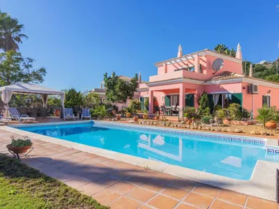 Search and Stay destination Loulé, Faro - Portugal from AU$ 423. Villa Rosa