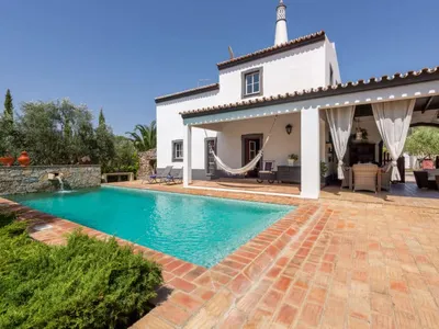 Search and Stay destination São Brás de Alportel, Faro - Portugal from AU$ 312. Quintal das Oliveiras (SBD135)