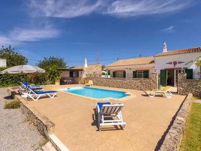 Search and Stay destination Estói, Faro - Portugal from AU$ 243. Do Castelo (SBD105)