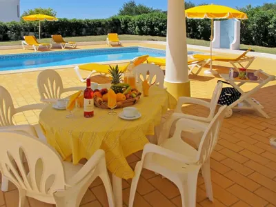 Search and Stay destination Paderne, Faro - Portugal from AU$ 243. Da Bela Vista (PAD110)