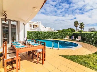 Search and Stay destination Guia, Faro - Portugal from AU$ 373. Arribas Villa